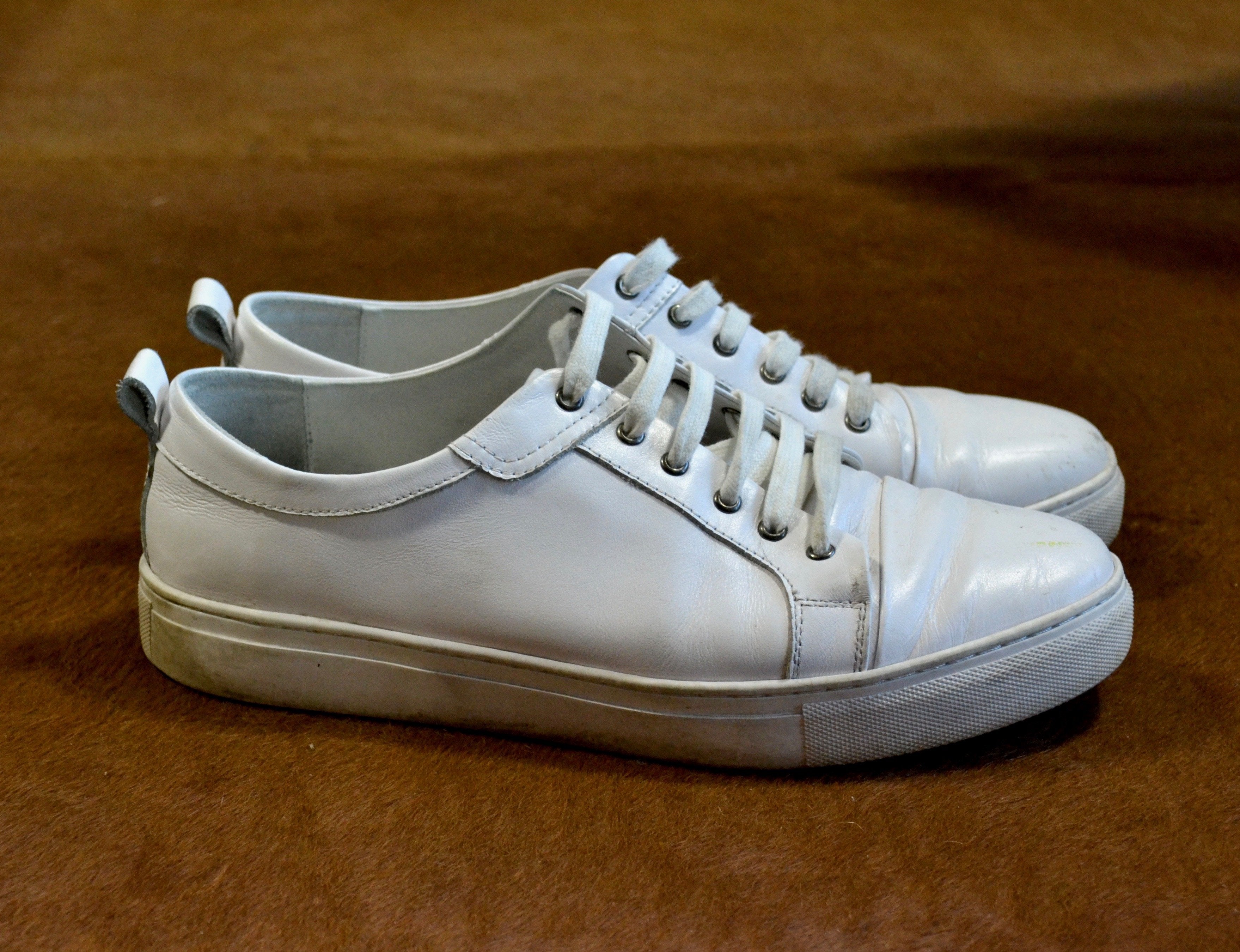 How to Clean White Sneakers Tutorial