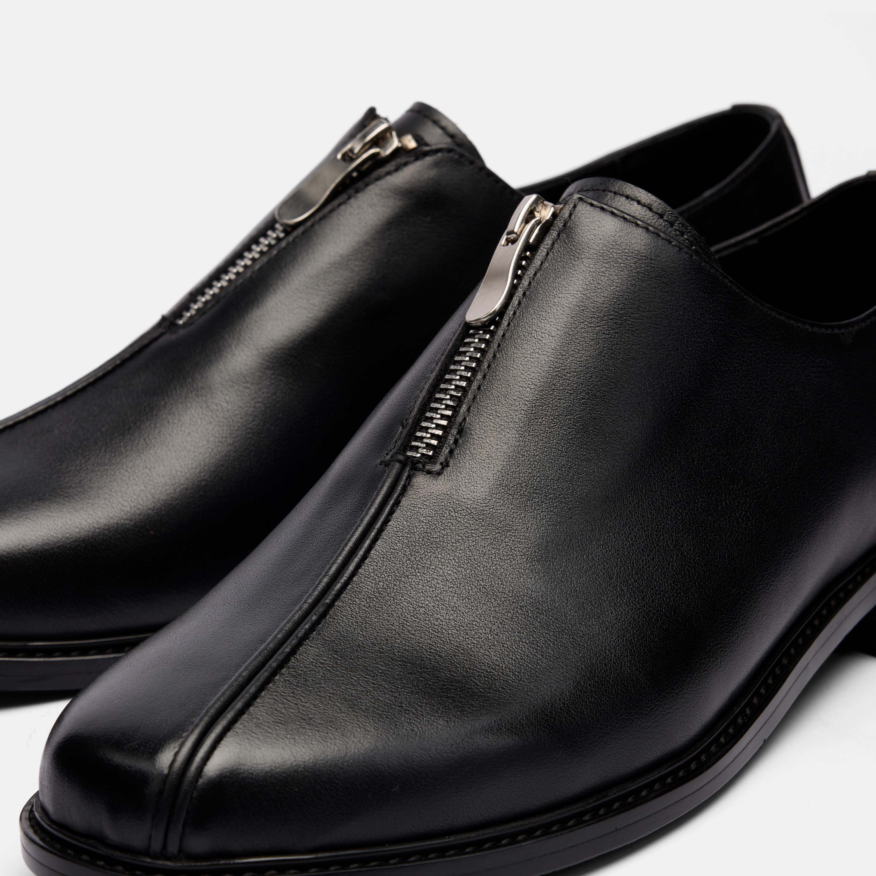 Axe by Nikko Washington — Black Zip Oxford