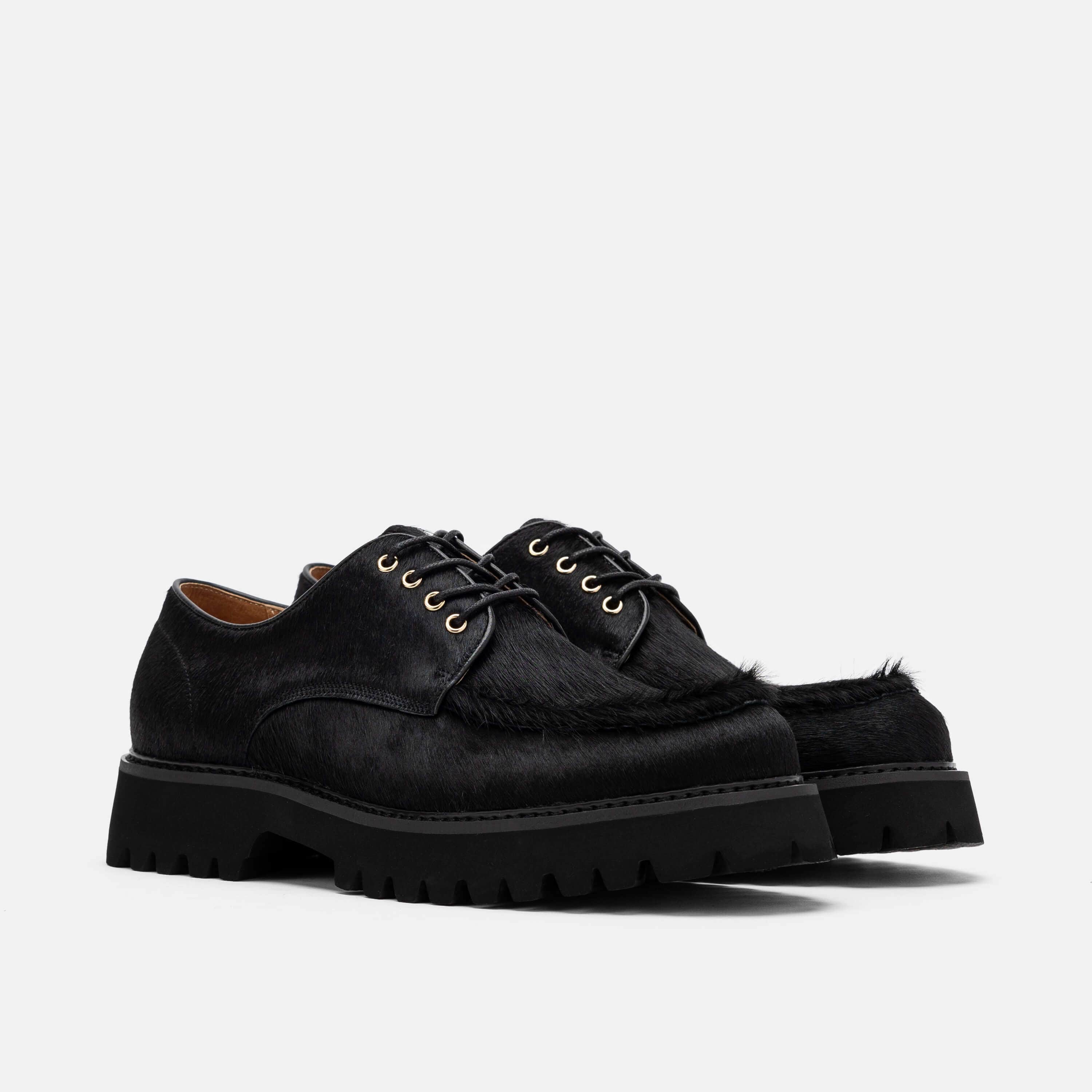 Luca Black Horse Lug Derbys