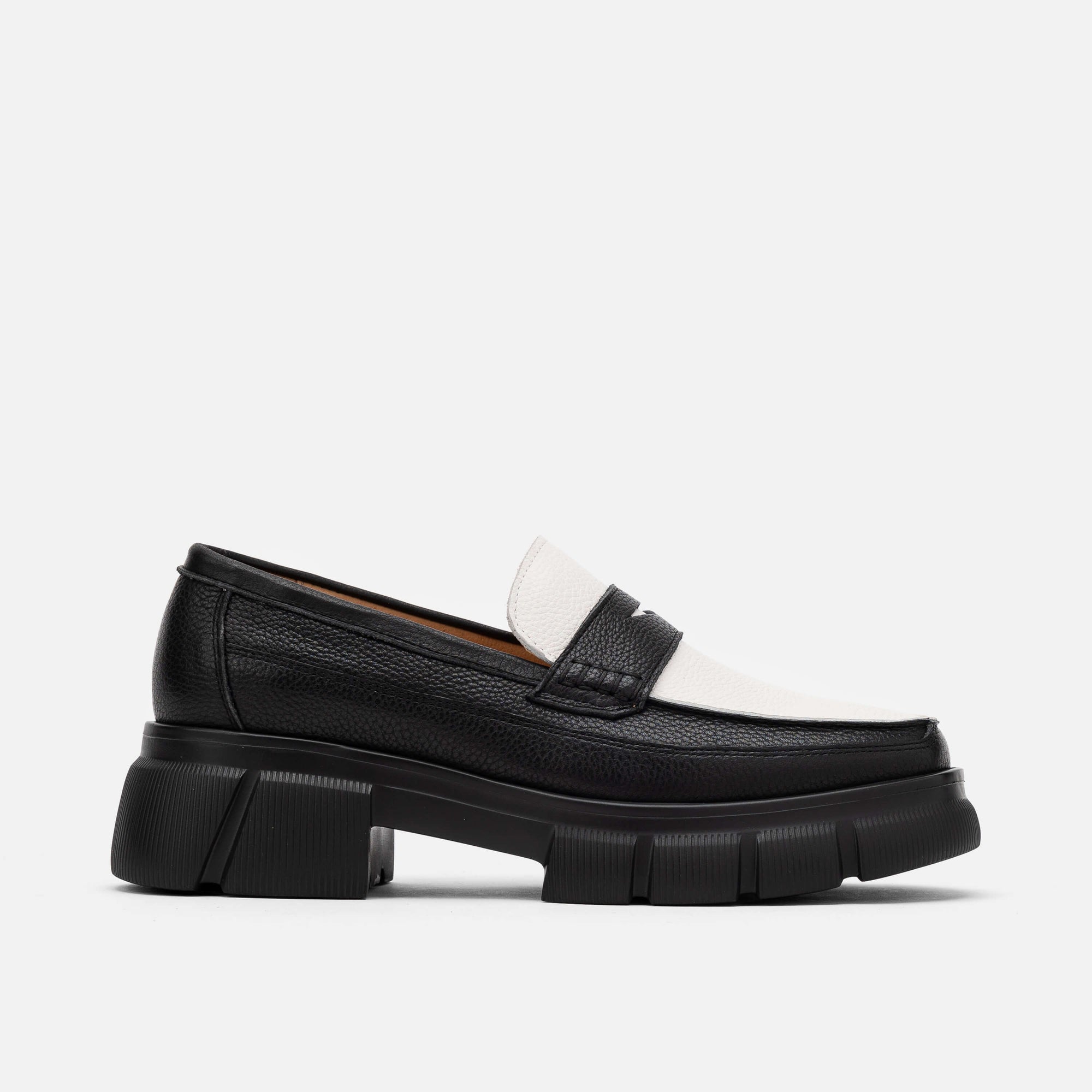 Ms. Calum Black/White Pebble Leather Penny Loafers