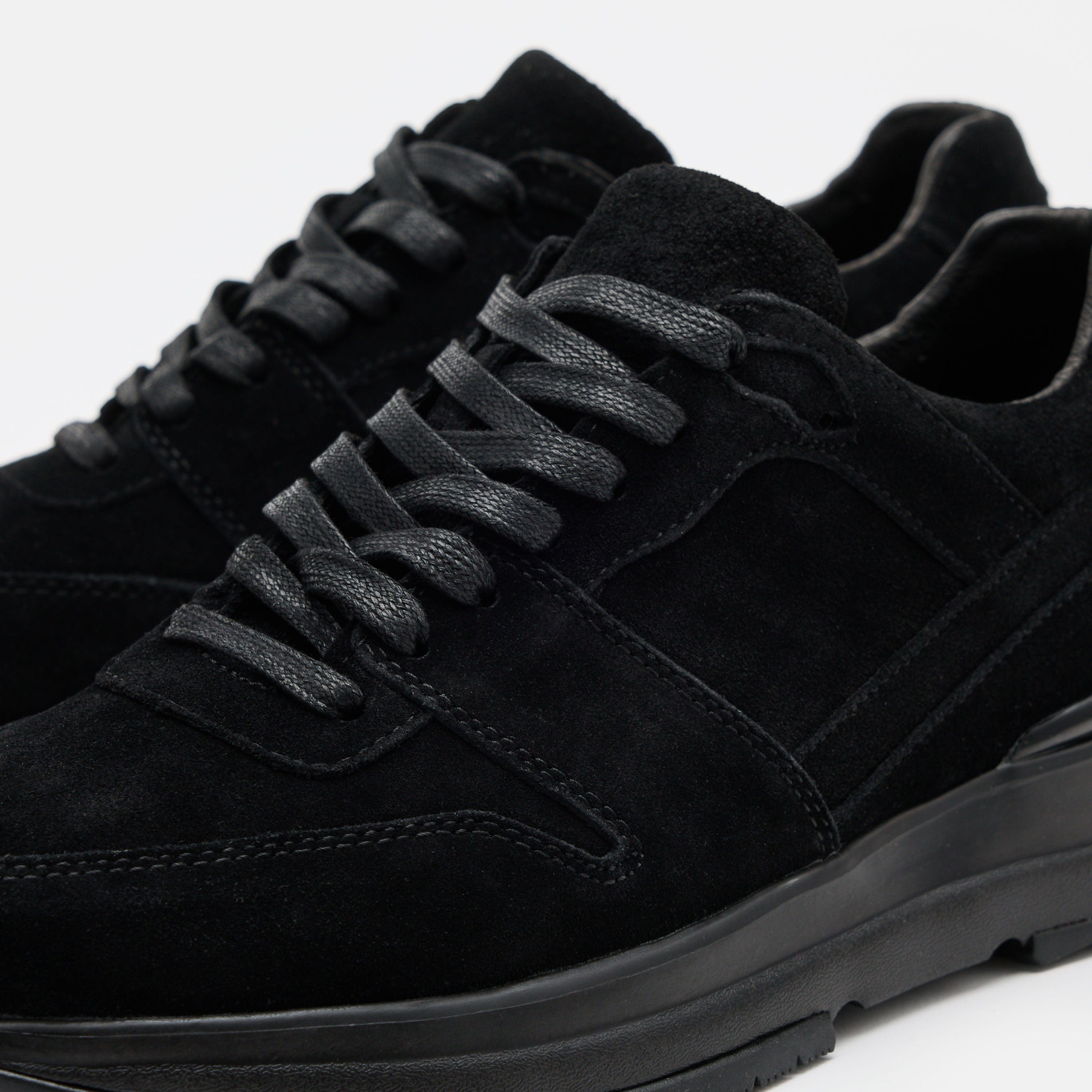 Ronnie Black Suede Sneakers