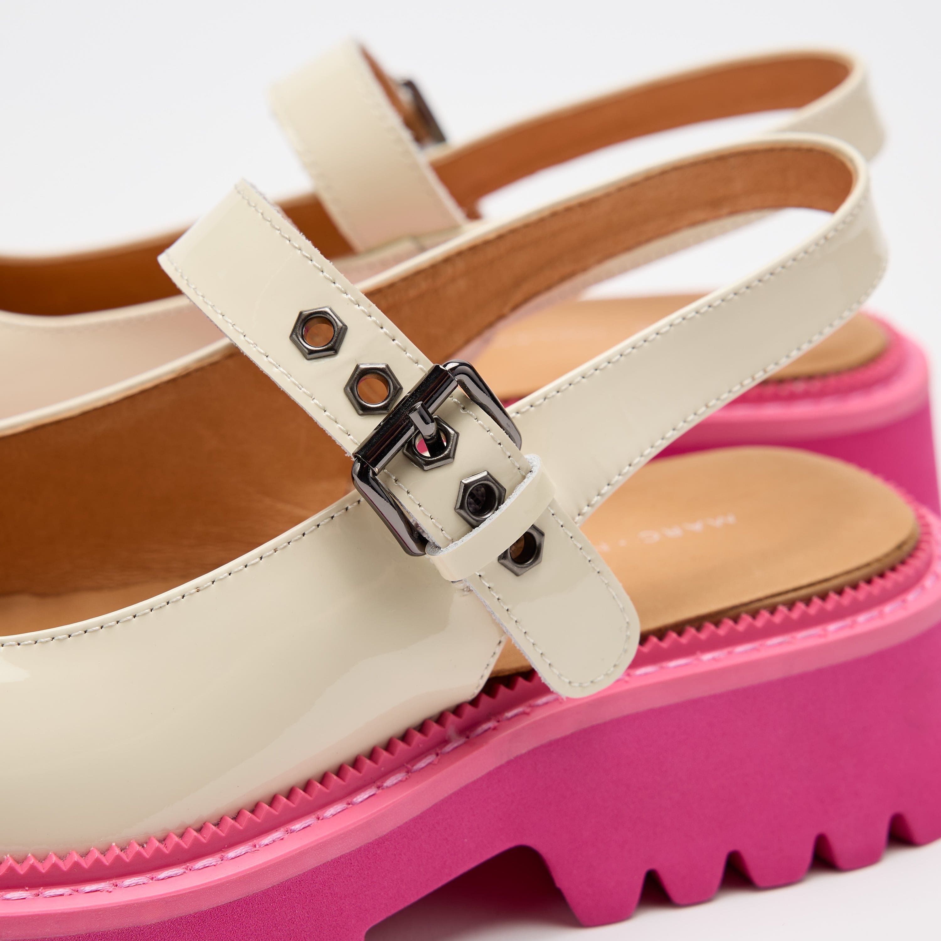 Luna mary jane walking shoes online