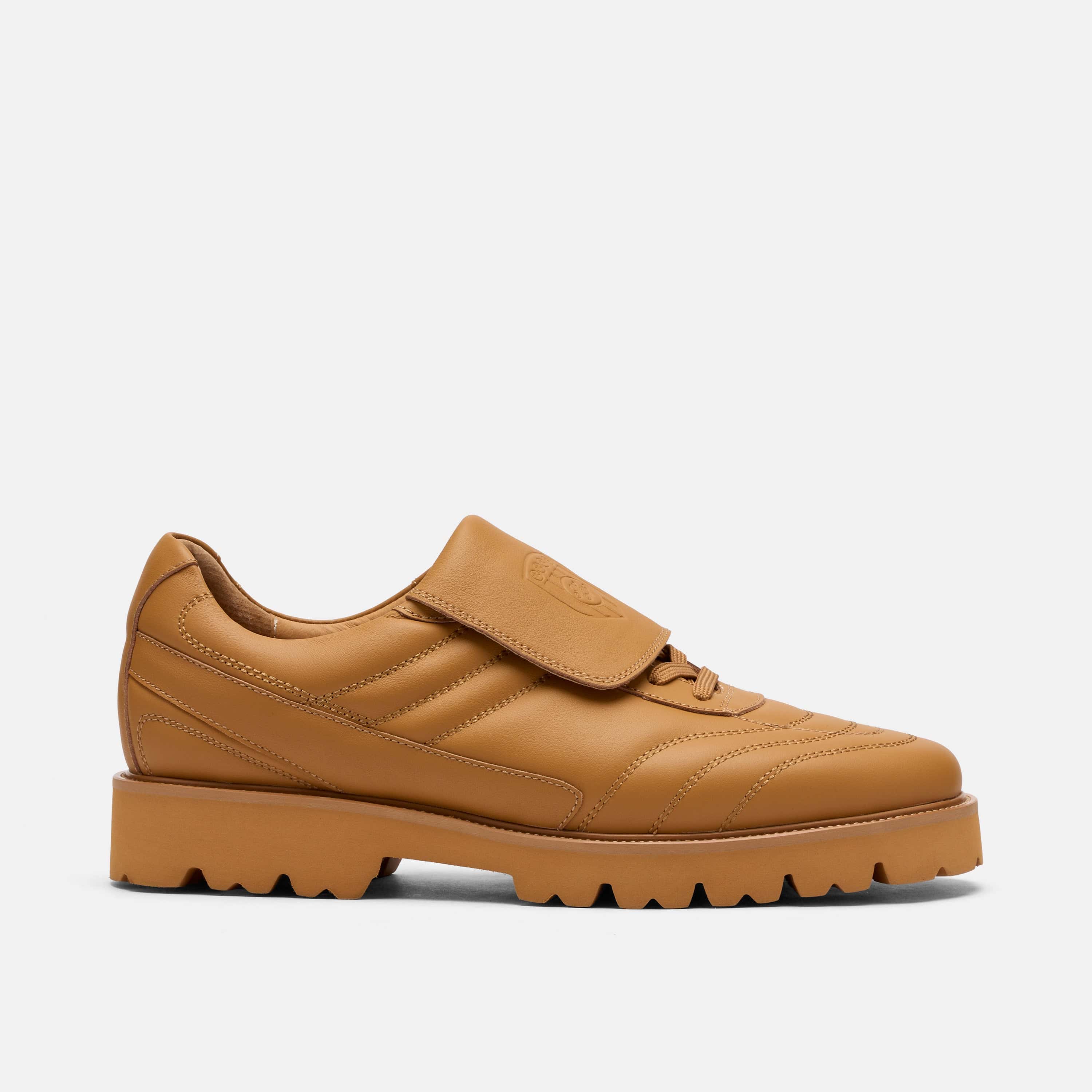 Johan Wheat Leather Lug Soccer Derbys