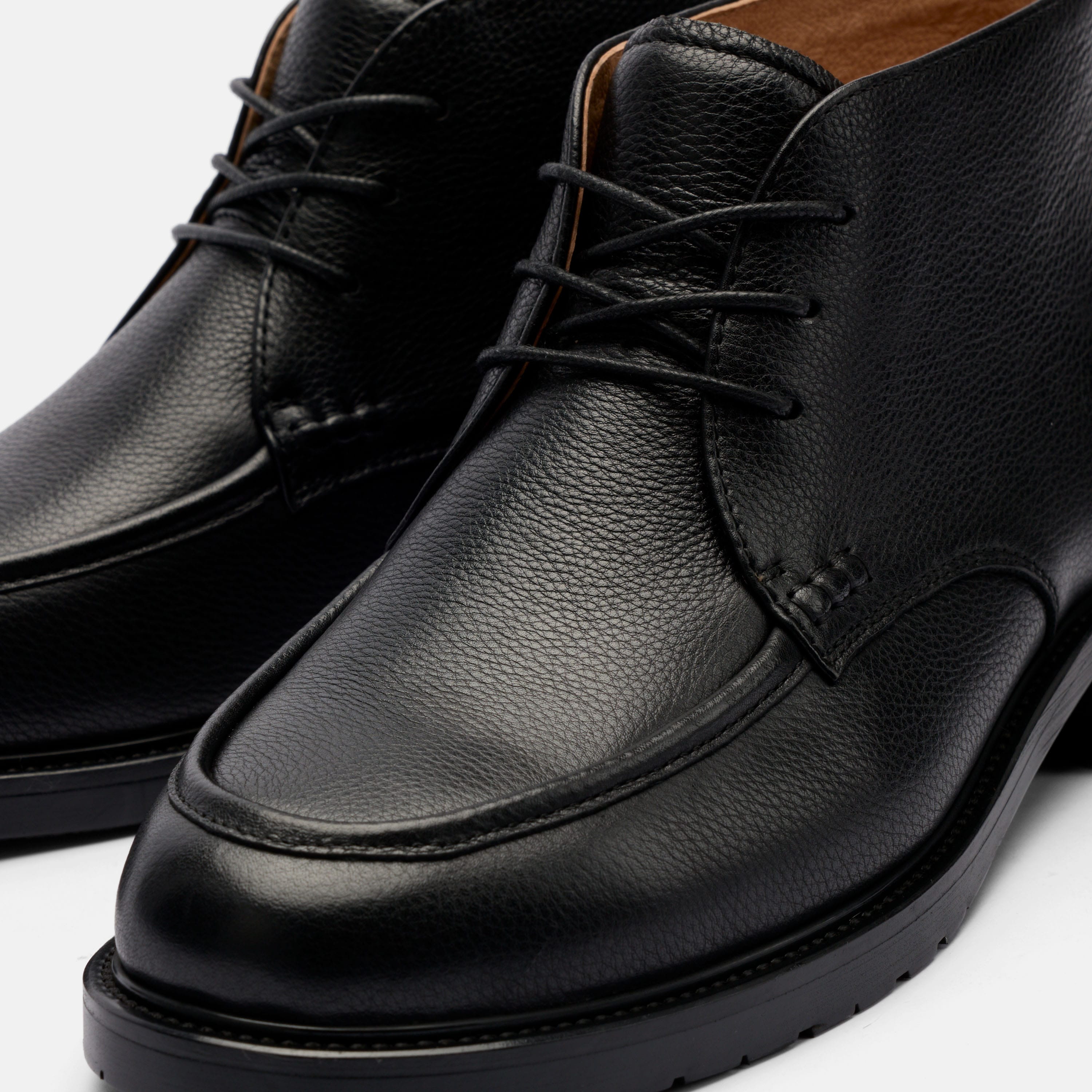 Logan Black Leather Chukka Boots