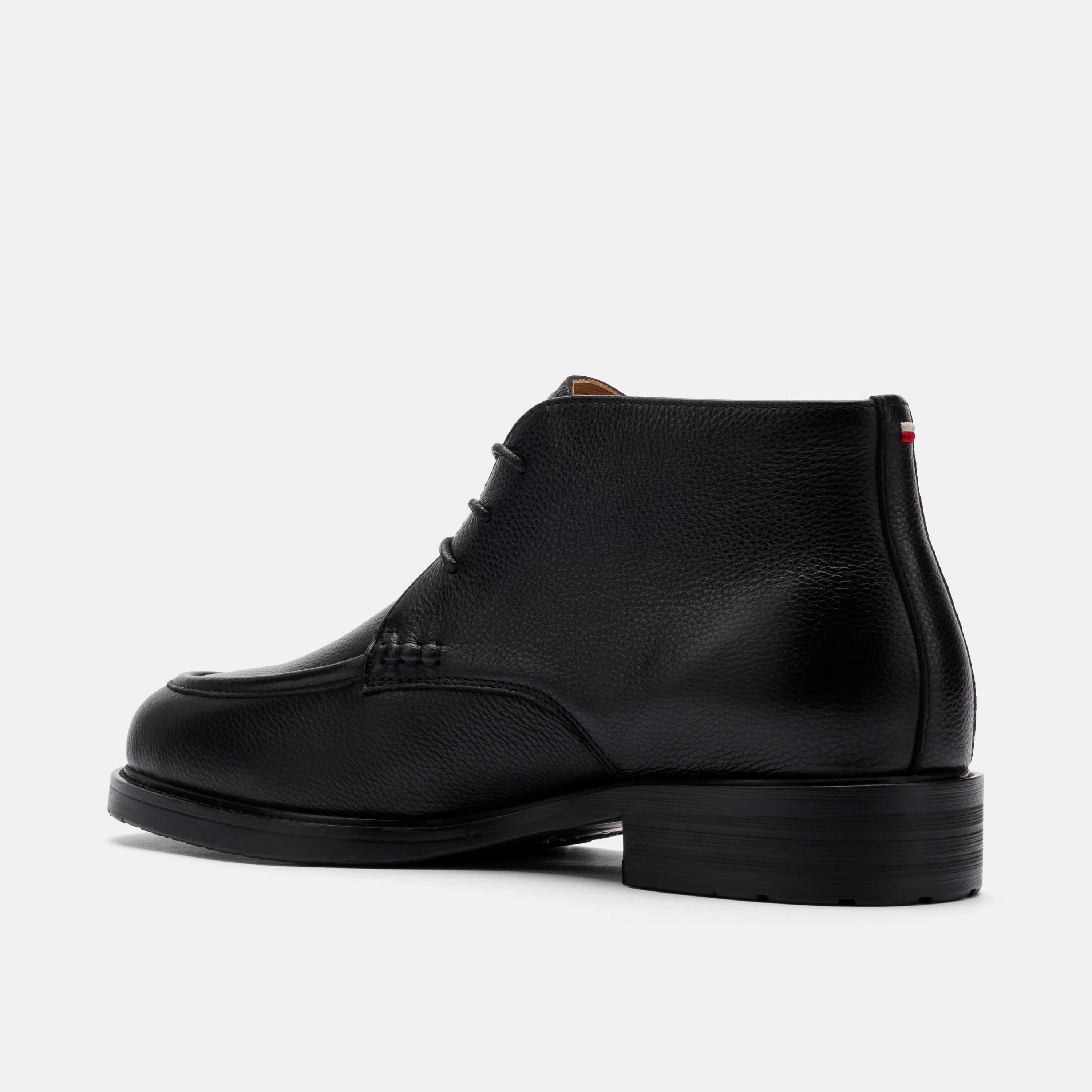 Logan Black Leather Chukka Boots