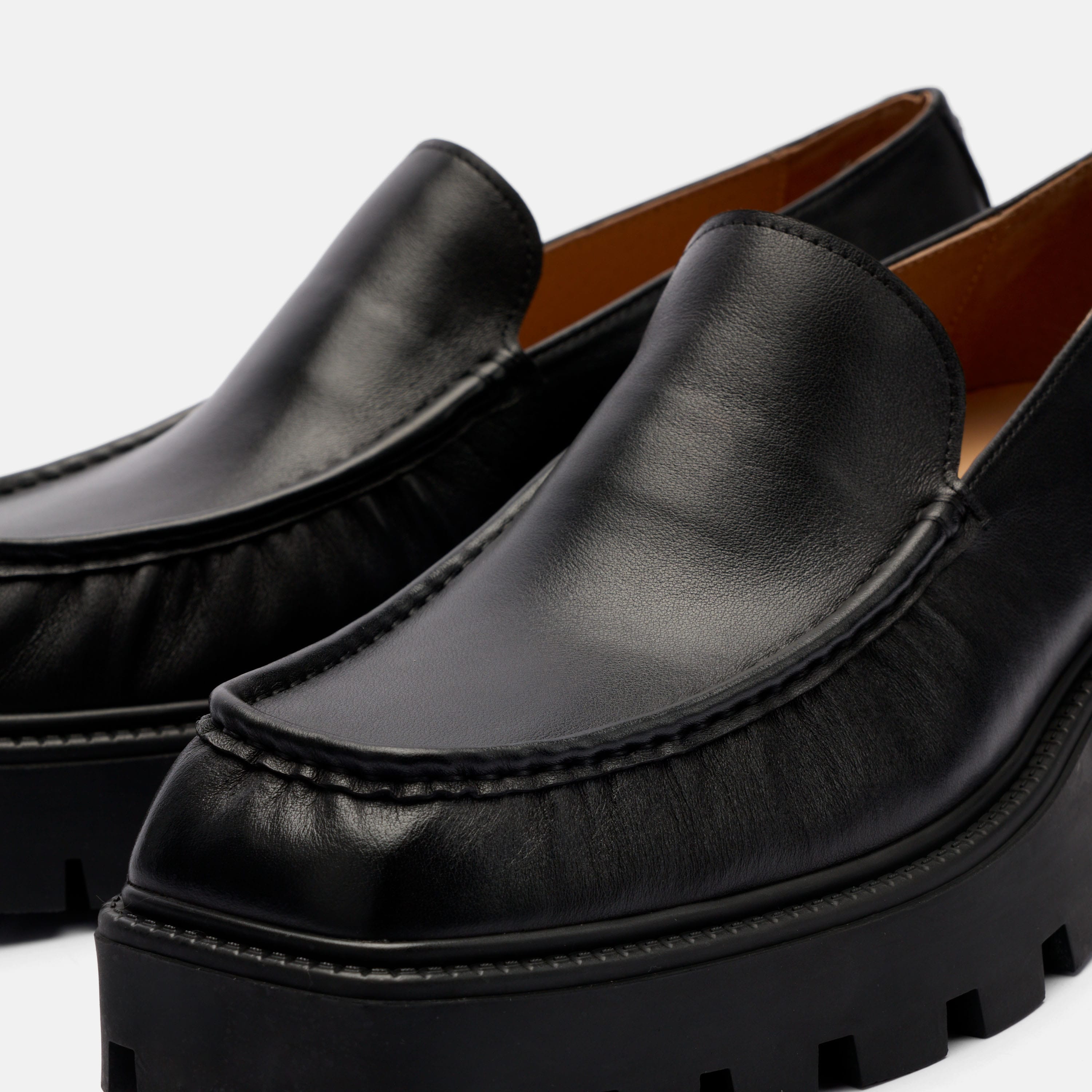 Mercer Black Leather Pleated Loafer