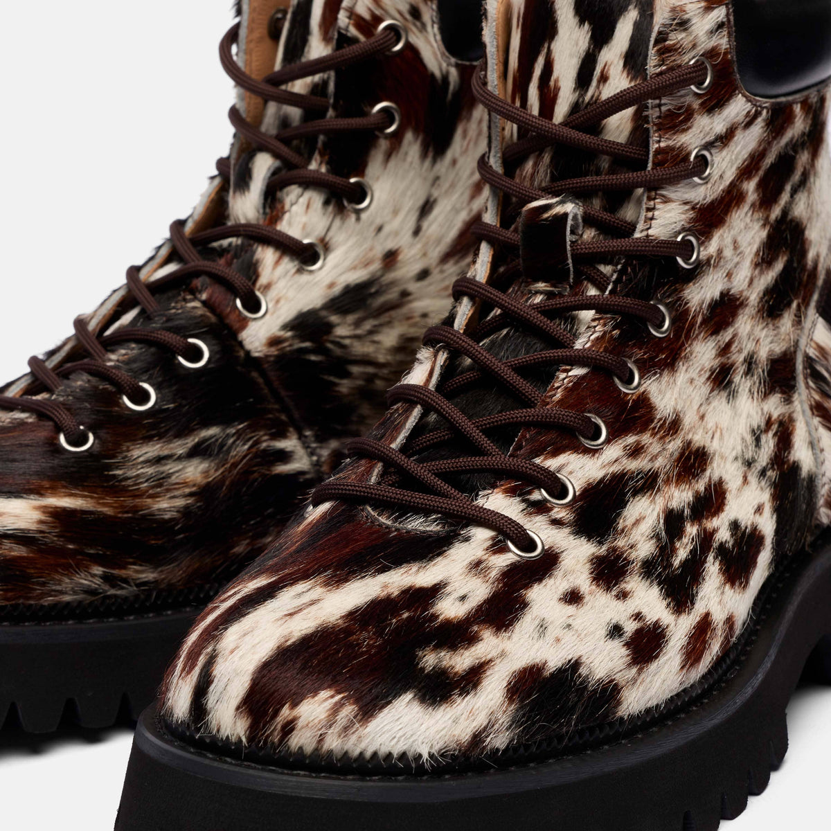 Rivington Dark Horse Cowhide Hiking Boot