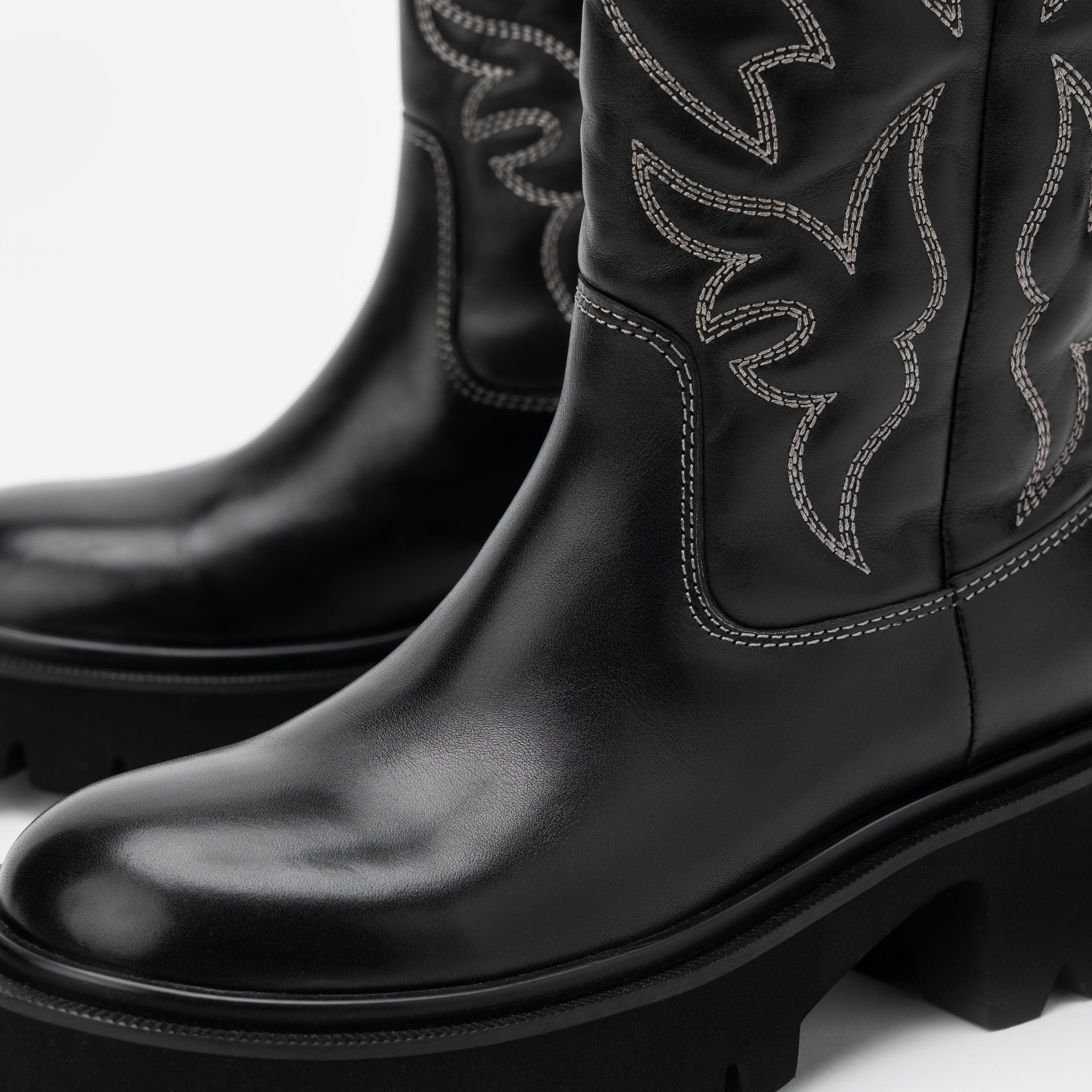 Daisy Black Leather Lug Cowgirl Boots